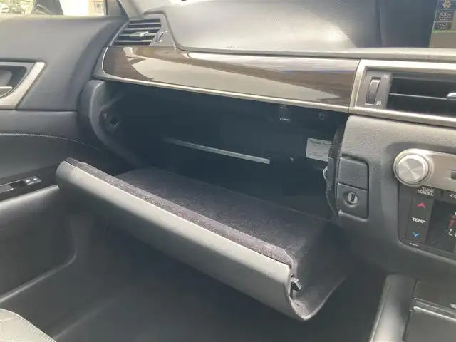 レクサス ＧＳ 300h Iパッケージ 岡山県 2013(平25)年 13.8万km ホワイトパールクリスタルシャイン 純正12.3インチワイドディスプレイHDDナビ/フルセグTV、Bluetooth、AM、FM/CD、DVD、HDD/レクサスGSプレミアムサウンドシステム/バックカメラ/ビルトインETC/モデリスタエアロ/クルーズコントロール/プリクラッシュセーフティ/電動パーキングブレーキ/ブレーキホールド/電動リアサンシェード/リアウィンドウサンシェード/D席メモリーシート/前席パワーシート/前席シートヒーター/前席ベンチレーション/黒革シート/パワートランクリキッド/BSM/GPSレーダー（GWR83ｓｄ）/ヘッドライトウォッシャー