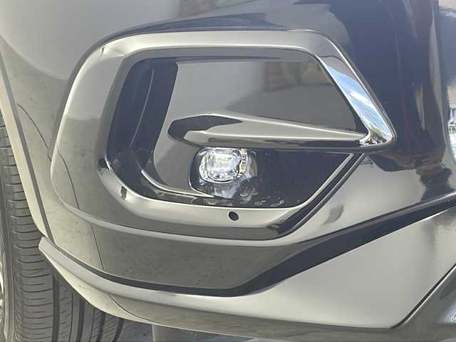 ホンダ ＺＲ－Ｖ ハイブリッド e:HEV Z 愛知県 2023(令5)年 0.7万km クリスタルブラックパール /禁煙車//純正HondaCONNECTディスプレイ//フルセグTV//ビルトインETC2.0//マルチビューカメラシステム//バックカメラ//本革シート//前席パワーシート・シートヒーター//運転席ポジションメモリー//BOSEプレミアムサウンドシステム//ハンズフリーパワーテールゲート//ホンダセンシング//衝突軽減ブレーキ(CMBS)//先行車発進お知らせ//歩行者事故低減ステアリング//路外逸脱抑制機能//標識認識機能//アダプティブクルーズコントロール//レーンキープアシストシステム//トラフィックジャムアシスト//誤発進抑制機能(前後方)//前後パーキングセンサー//オートハイビーム//アダプティブドライビングビーム//LEDヘッドライト//オートライト//ワイヤレス充電器//純正18インチアルミホイール(切削+ベルリナブラック塗装)//革巻きステアリング//ステアリングスイッチ//ステアリングヒーター//パドルシフト//純正フロアマット//純正ドアバイザー//プッシュスタート//電動格納ミラーウィンカー//横滑り防止装置