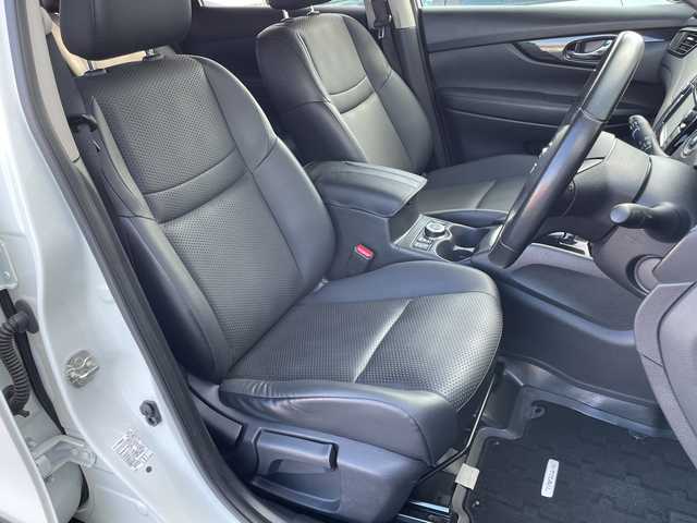 日産 エクストレイル 20Xi 栃木県 2018(平30)年 4.1万km ブリリアントホワイトパール 純正ナビ/フルセグＴＶ/Ｂｌｕｅｔｏｏｔｈ/アラウンドビューモニター/デジタルインナーミラー/プロパイロット/クルーズコントロール/パワーバックドア/ルーフレール/全席シートヒーター/ハーフレザーシート/スペアキー/ETC/ダウンヒルアシストコントロール/ABS/横滑り防止機能/コーナーセンサー/レーンキープアシスト/盗難防止装置/衝突被害軽減システム/LEDヘッドライト/４WD