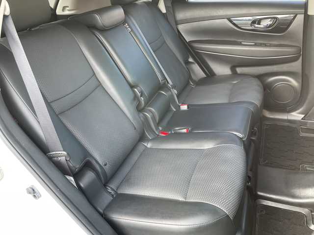 日産 エクストレイル 20Xi 栃木県 2018(平30)年 4.1万km ブリリアントホワイトパール 純正ナビ/フルセグＴＶ/Ｂｌｕｅｔｏｏｔｈ/アラウンドビューモニター/デジタルインナーミラー/プロパイロット/クルーズコントロール/パワーバックドア/ルーフレール/全席シートヒーター/ハーフレザーシート/スペアキー/ETC/ダウンヒルアシストコントロール/ABS/横滑り防止機能/コーナーセンサー/レーンキープアシスト/盗難防止装置/衝突被害軽減システム/LEDヘッドライト/４WD