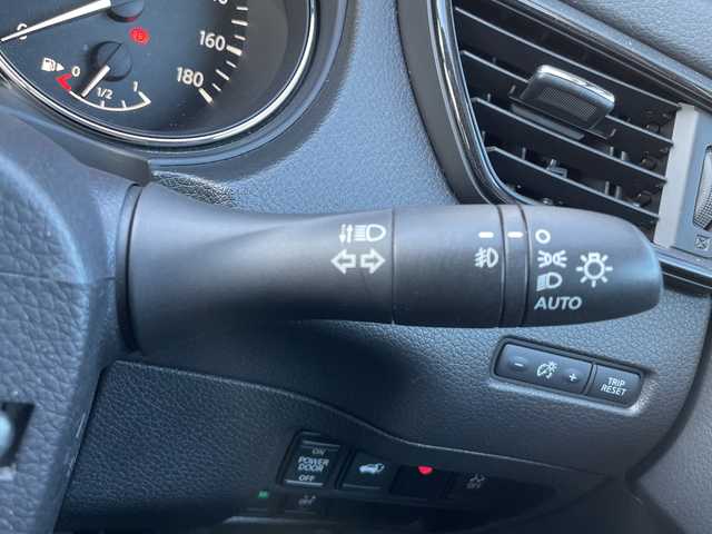 日産 エクストレイル 20Xi 栃木県 2018(平30)年 4.1万km ブリリアントホワイトパール 純正ナビ/フルセグＴＶ/Ｂｌｕｅｔｏｏｔｈ/アラウンドビューモニター/デジタルインナーミラー/プロパイロット/クルーズコントロール/パワーバックドア/ルーフレール/全席シートヒーター/ハーフレザーシート/スペアキー/ETC/ダウンヒルアシストコントロール/ABS/横滑り防止機能/コーナーセンサー/レーンキープアシスト/盗難防止装置/衝突被害軽減システム/LEDヘッドライト/４WD