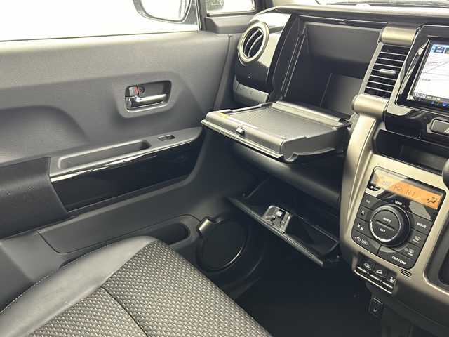 スズキ ハスラー Jスタイル Ⅱ 宮城県 2017(平29)年 4.8万km クールカーキパールメタリック/ホワイト2トーンルーフ ・4WD/・社外SDナビ/(CD・DVD・フルセグ・FM・AM・BT)/・バックカメラ/・デュアルカメラサポートブレーキ/・車線逸脱警報/・横滑り防止/・ヒルディセントコントロールスイッチ/・ダウンヒルアシストコントロールスイッチ/・前席シートヒーター/・ミラーヒーター/・純正エンジンスターター/・ETC/・HIDヘッドライト/・フォグライト/・オートライト/・革巻きステアリング/・ステアリングスイッチ/・アイドリングストップ/・電格ウィンカーミラー/・ドアバイザー/・スマートキー/・プッシュスタート/・純正AW付夏用タイヤ積込/（165/60R15 2016年製）