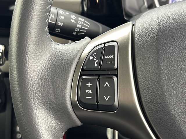 スズキ ハスラー Jスタイル Ⅱ 宮城県 2017(平29)年 4.8万km クールカーキパールメタリック/ホワイト2トーンルーフ ・4WD/・社外SDナビ/(CD・DVD・フルセグ・FM・AM・BT)/・バックカメラ/・デュアルカメラサポートブレーキ/・車線逸脱警報/・横滑り防止/・ヒルディセントコントロールスイッチ/・ダウンヒルアシストコントロールスイッチ/・前席シートヒーター/・ミラーヒーター/・純正エンジンスターター/・ETC/・HIDヘッドライト/・フォグライト/・オートライト/・革巻きステアリング/・ステアリングスイッチ/・アイドリングストップ/・電格ウィンカーミラー/・ドアバイザー/・スマートキー/・プッシュスタート/・純正AW付夏用タイヤ積込/（165/60R15 2016年製）