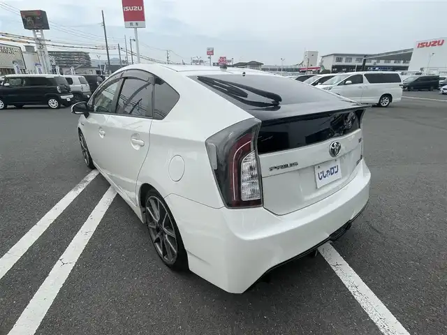 トヨタ プリウス S ツーリングセレ G’s 熊本県 2012(平24)年 12.7万km ホワイトパールクリスタルシャイン (株)IDOMが運営する【じしゃロン熊本店】の自社ローン専用車両になりますこちらは現金またはオートローンご利用時の価格です。自社ローンご希望の方は別途その旨お申付け下さい/純正ナビ　/純正アルミ　/純正シート　/純正マット　/ビルトインＥＴＣ　/アイドリングストップ　/ＨＩＤヘッドライト/ＬＥＤＢＥＡＭ　/Ｗ＋サイドエアバッグ　/カーテンエアバッグ　/ウィンカー付き電格ミラー　/スマートキー/プッシュスタート