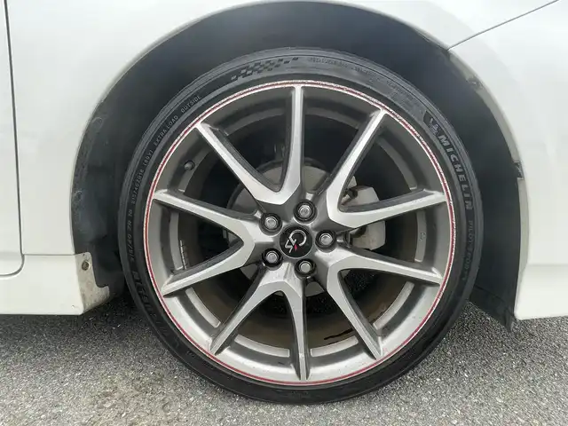 トヨタ プリウス S ツーリングセレ G’s 熊本県 2012(平24)年 12.7万km ホワイトパールクリスタルシャイン (株)IDOMが運営する【じしゃロン熊本店】の自社ローン専用車両になりますこちらは現金またはオートローンご利用時の価格です。自社ローンご希望の方は別途その旨お申付け下さい/純正ナビ　/純正アルミ　/純正シート　/純正マット　/ビルトインＥＴＣ　/アイドリングストップ　/ＨＩＤヘッドライト/ＬＥＤＢＥＡＭ　/Ｗ＋サイドエアバッグ　/カーテンエアバッグ　/ウィンカー付き電格ミラー　/スマートキー/プッシュスタート