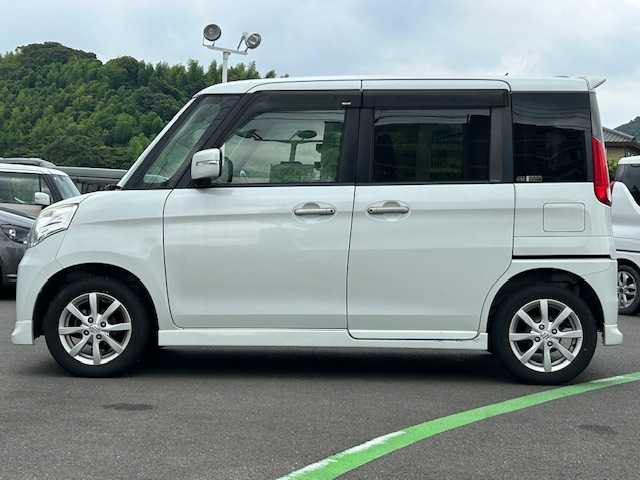 スズキ スペーシア X リミテッド 静岡県 2014(平26)年 5.6万km パールホワイト ワンオーナー/社外メモリナビ（AM/FM/DVD/BT/フルセグ）/両側パワースライドドア/衝突被害軽減システム/横滑り防止装置/アイドリングストップ/オートキセノンライト/純正アルミホイール/純正フロアマット/ドアバイザー/電動格納ミラー/スマートキー２/保障証/取扱説明書