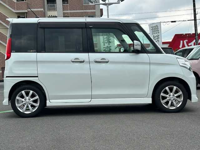 スズキ スペーシア X リミテッド 静岡県 2014(平26)年 5.6万km パールホワイト ワンオーナー/社外メモリナビ（AM/FM/DVD/BT/フルセグ）/両側パワースライドドア/衝突被害軽減システム/横滑り防止装置/アイドリングストップ/オートキセノンライト/純正アルミホイール/純正フロアマット/ドアバイザー/電動格納ミラー/スマートキー２/保障証/取扱説明書