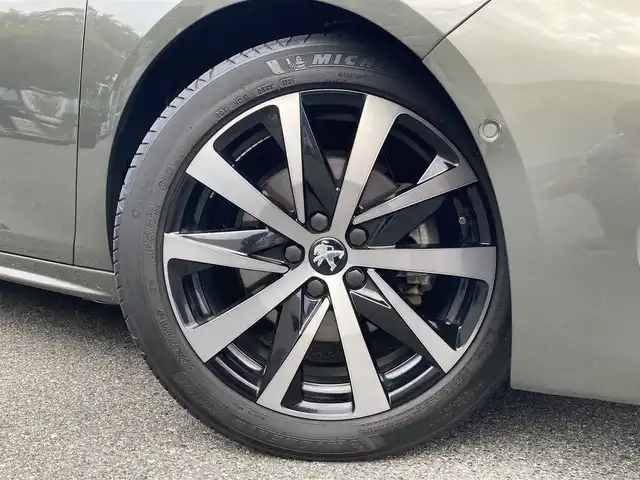 プジョー ５０８ SW GTライン 鳥取県 2019(令1)年 7.3万km アマゾナイトグレー 登録時走行距離：72254km/純正ナビ/全方位カメラ/サンルーフ/ブラックレザーシート/シートヒーター/パワーシート/シートマッサージ機能/FOCALオーディオ/ETC/前後ドライブレコーダー/パワーバックドア/LEDヘッドライト/フォグランプ/プッシュスタート/スマートキー