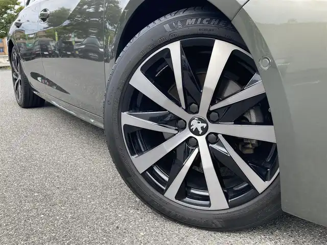 プジョー ５０８ SW GTライン 鳥取県 2019(令1)年 7.3万km アマゾナイトグレー 登録時走行距離：72254km/純正ナビ/全方位カメラ/サンルーフ/ブラックレザーシート/シートヒーター/パワーシート/シートマッサージ機能/FOCALオーディオ/ETC/前後ドライブレコーダー/パワーバックドア/LEDヘッドライト/フォグランプ/プッシュスタート/スマートキー