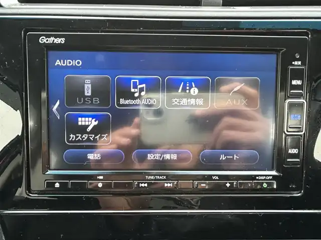 ホンダ シャトル ハイブリッド X ホンダセンシング 富山県 2020(令2)年 5.6万km プレミアムクリスタルレッドM ワンオーナー/純正SDナビ/(AM/FM/CD/DVD/BT/USB/ipod)/フルセグTV/バックカメラ/レーダークルーズコントロール/コーナーセンサー/衝突軽減システム/レーンキープアシスト/横滑り防止装置/盗難防止装置/パドルシフト/ビルトインETC/シートヒーター　運転席＋助手席/ハーフレザーシート/フロアマット社外/LEDライト/フォグランプ/カーテンエアバッグ/スマートキー×2/取扱説明書/保証書