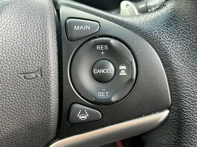 ホンダ シャトル ハイブリッド X ホンダセンシング 富山県 2020(令2)年 5.6万km プレミアムクリスタルレッドM ワンオーナー/純正SDナビ/(AM/FM/CD/DVD/BT/USB/ipod)/フルセグTV/バックカメラ/レーダークルーズコントロール/コーナーセンサー/衝突軽減システム/レーンキープアシスト/横滑り防止装置/盗難防止装置/パドルシフト/ビルトインETC/シートヒーター　運転席＋助手席/ハーフレザーシート/フロアマット社外/LEDライト/フォグランプ/カーテンエアバッグ/スマートキー×2/取扱説明書/保証書