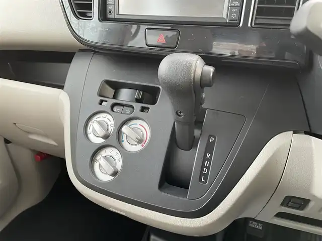 日産 デイズ ルークス S 岩手県 2017(平29)年 7.8万km ホワイトパール 純正メモリナビ/AM/FM/CD/SD/AUX/BT/フルセグTV/バックカメラ/衝突被害軽減ブレーキ/アイドリングストップ/ドアバイザー/（前席のみ）フロアマット/D席シートヒーター/リモコンキー/取扱説明書/保証書