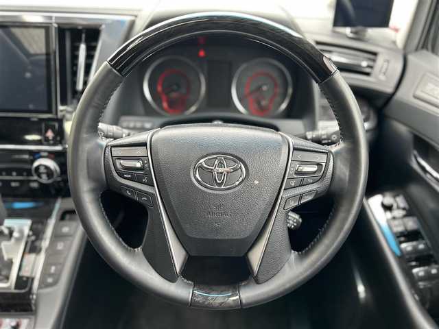 トヨタ ヴェルファイア Z Gエディション 宮崎県 2018(平30)年 2.6万km ブラック 純正SDナビ（NSZN-Z68T）/・Bluetoothオーディオ/USBオーディオ/・フルセグTV/SDオーディオ/バックカメラ/ツインムーンルーフ/三眼LEDヘッドランプ/・アダプティブハイビームシステム/後席用モニター/デジタルインナーミラー/パワーシート/シートヒーター/エアシート（前席）/パワーバックドア/両側パワースライドドア/ビルトインETC2.0/前後ドライブレコーダー（HDR963GW）/取扱説明書/保証書/スペアキー1本