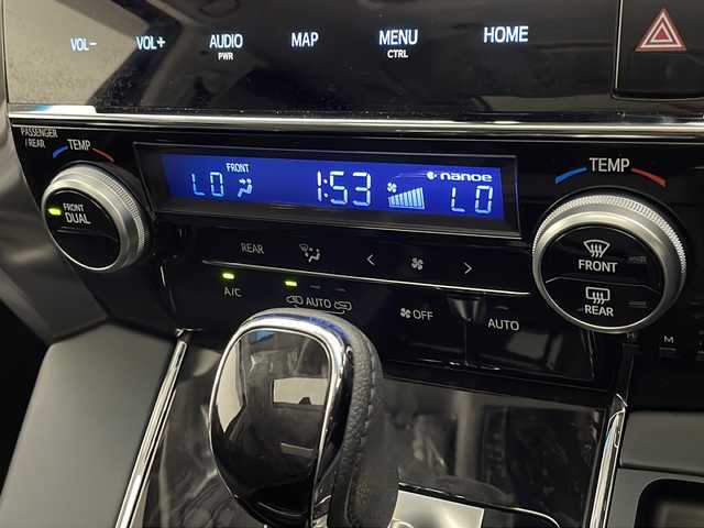 トヨタ ヴェルファイア Z Gエディション 宮崎県 2018(平30)年 2.6万km ブラック 禁煙車/トヨタセーフティセンス/純正10型ナビTV/（NSZN-Z68T/CD/DVD/Bluetooth/フルセグTV)/純正12.1型リアフリップダウンモニター/純正ビルトイン2.0ETC/純正LEDオートライト/純正LEDフォグ/純正18インチアルミ/純正オートアラーム/純正フロアマット/社外前後ドライブレコーダー/両側電動スライドドア/パワーバックドア/プリクラッシュセーフティ/アダプティブクルーズコントロール/レーンディパーチャーアラート/オートマチックハイビーム/クリアランスソナー/スマートルームミラー/Wサンルーフ/黒本革シート/前席パワーシート/エアシート/シートヒーター/リアエグゼクティブパワーシート/パワーバックドア/ウッドコンビ本革巻ハンドル/ステアリングヒーター/Wオートエアコン（ナノイー）/スマートキー/プッシュエンジンスタート/スペアキー/新車時保証書/取扱い説明書