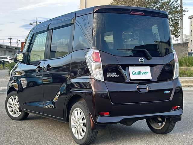 日産 デイズ ルークス X Vセレクション 石川県 2016(平28)年 9.9万km モカブラウンP 衝突安全ボディ/・インテリジェント エマージェンシーブレーキ/・踏み間違い衝突防止アシスト/・EBD（電子制御制動力配分システム）/・VDC（ビークルダイナミクスコントロール）/・アラウンドビューモニター/ワンオーナー/4WD/純正SDナビゲーション/【CD・Bluetooth・フルセグTV・FM・AM】/型番：MJ116D-W/アイドリングストップ/両側パワースライドドア/ステアリングスイッチ/シートヒーター/電動格納ミラー/取扱説明書/保証書