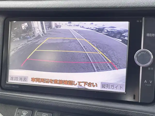 トヨタ アクア S 東京都 2012(平24)年 3.1万km ライムホワイトパールクリスタルシャイン 純正ナビ　/前後ドライブレコーダー　/ETC　/衝突軽減ブレーキ　/純正フロアマット　/スペアキー有り　/Bluetooth/バックカメラ　/盗難防止装置　/オートライト　/USB　/パワーステアリング
