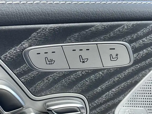 メルセデス・ベンツ ＣＬＳ４５０ 4マチック スポーツ 東京都 2019(平31)年 2.4万km ダイヤモンドホワイト 純正ナビ/ＢＴ/全周囲カメラ/ドライブレコーダー/アダプティブクルーズコントロール/パヒュームアトマイザー/イオナイザー/アンビエントライト/ブルメスターサウンド/イージーエントリー/パワーシート（運転席/助手席）/ポジションメモリー/シートヒーター（運転席/助手席/後席）/シートベンチレーション（運転席/助手席）/リラクゼーションシート（運転席/助手席）/ダイナミックシート（運転席/助手席）/ランバー/サイドボルスター/パワーバックドア/ビルトインＥＴＣ/ＥＳＰ/アクティブブレーキアシスト/アテンションアシスト/レーンチェンジアシスト/BSM/車速感応ドアロック/車高調