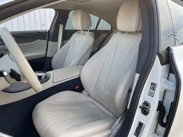 メルセデス・ベンツ ＣＬＳ４５０ 4マチック スポーツ 東京都 2019(平31)年 2.4万km ダイヤモンドホワイト 純正ナビ/ＢＴ/全周囲カメラ/ドライブレコーダー/アダプティブクルーズコントロール/パヒュームアトマイザー/イオナイザー/アンビエントライト/ブルメスターサウンド/イージーエントリー/パワーシート（運転席/助手席）/ポジションメモリー/シートヒーター（運転席/助手席/後席）/シートベンチレーション（運転席/助手席）/リラクゼーションシート（運転席/助手席）/ダイナミックシート（運転席/助手席）/ランバー/サイドボルスター/パワーバックドア/ビルトインＥＴＣ/ＥＳＰ/アクティブブレーキアシスト/アテンションアシスト/レーンチェンジアシスト/BSM/車速感応ドアロック/車高調