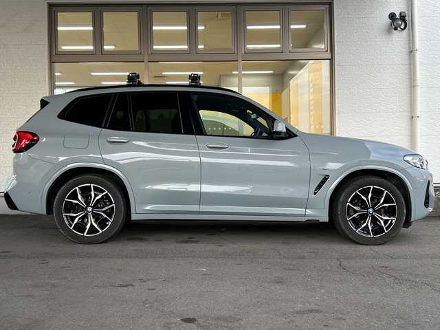 ＢＭＷ ＢＭＷ Ｘ３ xDrive20d Mスポーツ 岐阜県 2024(令6)年 3.2万km グレー /ワンオーナー//ハーマンカードン//純正ナビ//フルセグTV//アラウンドビューモニター//置くだけ充電//アクティブクルーズコントロール//レーンディパーチャーウォーニング//ヒルディセントコントロール//衝突被害軽減システム//パワーバックドア//前席パワーシート//前席シートヒーター//運転席メモリーシート//レザーシート//コーナーセンサー//オートライト//ハイビームアシスト//純正19インチAW//冬タイヤ×4//ETC//スペアキー//スマートキー