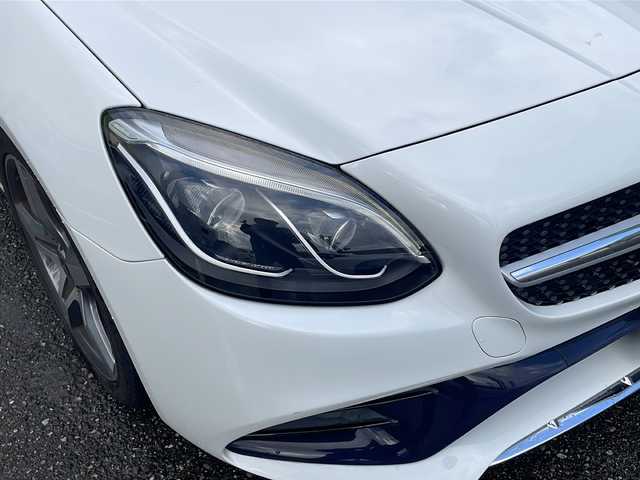メルセデス・ベンツ ＳＬＣ１８０ スポーツ 福井県 2018(平30)年 3.2万km ポーラホワイト 登録時走行距離31216km/メーカー純正HDDナビゲーション/（CD/DVD/BT）/フルセグテレビ/バックカメラ/プリクラッシュセーフティ/アダプティブクルーズコントロール/ターボ/ブラインドスポットモニター/純正18インチアルミホイール/黒革シート/パワーシート/（シートメモリ付き）/シートヒーター/LEDヘッドライト/ETC/ドライブレコーダー/レインセンサー/LIMスイッチ/USBポート/オートリトラミラー/オートライト/ステアリングリモコン/プッシュスタート/スマートキー/保証書/取扱説明書