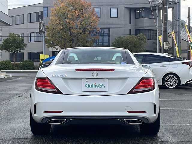 メルセデス・ベンツ ＳＬＣ１８０ スポーツ 福井県 2018(平30)年 3.2万km ポーラホワイト 登録時走行距離31216km/メーカー純正HDDナビゲーション/（CD/DVD/BT）/フルセグテレビ/バックカメラ/プリクラッシュセーフティ/アダプティブクルーズコントロール/ターボ/ブラインドスポットモニター/純正18インチアルミホイール/黒革シート/パワーシート/（シートメモリ付き）/シートヒーター/LEDヘッドライト/ETC/ドライブレコーダー/レインセンサー/LIMスイッチ/USBポート/オートリトラミラー/オートライト/ステアリングリモコン/プッシュスタート/スマートキー/保証書/取扱説明書