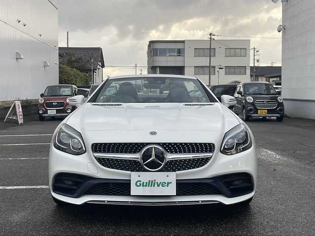 メルセデス・ベンツ ＳＬＣ１８０ スポーツ 福井県 2018(平30)年 3.2万km ポーラホワイト 登録時走行距離31216km/メーカー純正HDDナビゲーション/（CD/DVD/BT）/フルセグテレビ/バックカメラ/プリクラッシュセーフティ/アダプティブクルーズコントロール/ターボ/ブラインドスポットモニター/純正18インチアルミホイール/黒革シート/パワーシート/（シートメモリ付き）/シートヒーター/LEDヘッドライト/ETC/ドライブレコーダー/レインセンサー/LIMスイッチ/USBポート/オートリトラミラー/オートライト/ステアリングリモコン/プッシュスタート/スマートキー/保証書/取扱説明書