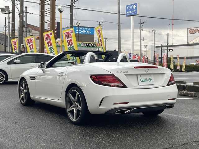 メルセデス・ベンツ ＳＬＣ１８０ スポーツ 福井県 2018(平30)年 3.2万km ポーラホワイト 登録時走行距離31216km/メーカー純正HDDナビゲーション/（CD/DVD/BT）/フルセグテレビ/バックカメラ/プリクラッシュセーフティ/アダプティブクルーズコントロール/ターボ/ブラインドスポットモニター/純正18インチアルミホイール/黒革シート/パワーシート/（シートメモリ付き）/シートヒーター/LEDヘッドライト/ETC/ドライブレコーダー/レインセンサー/LIMスイッチ/USBポート/オートリトラミラー/オートライト/ステアリングリモコン/プッシュスタート/スマートキー/保証書/取扱説明書