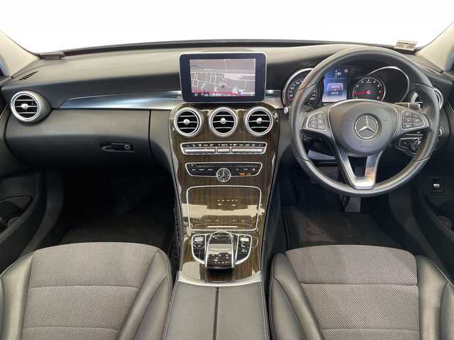 メルセデス・ベンツ Ｃ２００ アバンギャルド 栃木県 2015(平27)年 2.6万km 白 純正ナビ/（CD/Bluetooth/フルセグTV）/バックカメラ/衝突軽減ブレーキ/コーナーセンサー/ビルトインETC/前席シートヒーター/前席パワーシート/純正フロアマット/純正アルミホイール/横滑り防止装置/オートライト/LEDヘッドライト/フォグランプ/カーテンエアバック/本革ステアリング/ウィンカーミラー