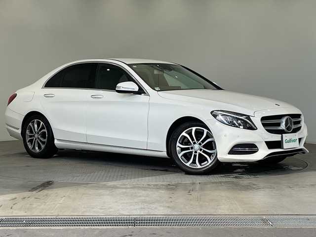 メルセデス・ベンツ Ｃ２００ アバンギャルド 栃木県 2015(平27)年 2.6万km 白 純正ナビ/（CD/Bluetooth/フルセグTV）/バックカメラ/衝突軽減ブレーキ/コーナーセンサー/ビルトインETC/前席シートヒーター/前席パワーシート/純正フロアマット/純正アルミホイール/横滑り防止装置/オートライト/LEDヘッドライト/フォグランプ/カーテンエアバック/本革ステアリング/ウィンカーミラー