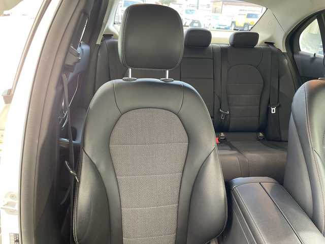 メルセデス・ベンツ Ｃ２００ アバンギャルド 栃木県 2015(平27)年 2.6万km 白 純正ナビ/（CD/Bluetooth/フルセグTV）/バックカメラ/衝突軽減ブレーキ/コーナーセンサー/ビルトインETC/前席シートヒーター/前席パワーシート/純正フロアマット/純正アルミホイール/横滑り防止装置/オートライト/LEDヘッドライト/フォグランプ/カーテンエアバック/本革ステアリング/ウィンカーミラー