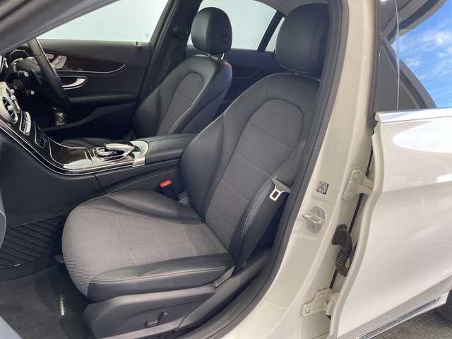メルセデス・ベンツ Ｃ２００ アバンギャルド 栃木県 2015(平27)年 2.6万km 白 純正ナビ/（CD/Bluetooth/フルセグTV）/バックカメラ/衝突軽減ブレーキ/コーナーセンサー/ビルトインETC/前席シートヒーター/前席パワーシート/純正フロアマット/純正アルミホイール/横滑り防止装置/オートライト/LEDヘッドライト/フォグランプ/カーテンエアバック/本革ステアリング/ウィンカーミラー
