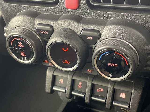 スズキ ジムニー シエラ JC 群馬県 2024(令6)年 0.8万km ミディアムグレー アルパイン１１型ディスプレイオーディオ　バックカメラ　ETC　シートヒーター　クルーズコントロール　衝突被害軽減ブレーキ　レーンアシスト　LEDヘッドライト　オートライト　ステアリングリモコン　禁煙車