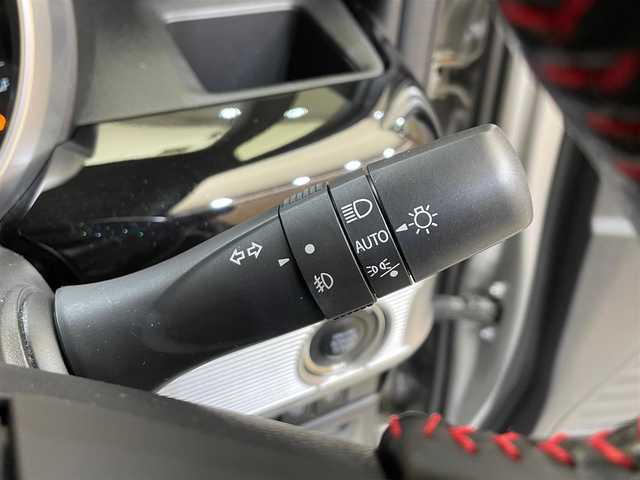 スズキ スペーシア カスタム HYBRID XS 岐阜県 2020(令2)年 5.6万km スチールシルバーM ４WD/両側パワースライドドア/スズキセーフティサポート/デュアルカメラブレーキサポート/アダプティブクルーズコントロール/車線逸脱警報/誤発進抑制機能/ハイビームアシスト/リヤパーキングセンサー/アイドリングストップ/横滑り防止装置/シートヒーター/リヤサーキュレーター/ロールサンシェード/エンジンスターター/純正8インチナビ/（CD/DVD/フルセグ/SD/USB/Bluetooth）/ステアリングスイッチ/LEDヘッドライト/LEDフォグランプ/純正15インチアルミホイール