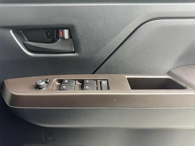 トヨタ タンク G S 愛知県 2017(平29)年 4.3万km パール ディーラーOPナビ　/フルセグTV/Bluetooth　/両側パワースライドドア　/クルーズコントロール　/衝突軽減ブレーキ　/横滑り防止装置　/AUTOライト　/フォグランプ　/ビルトインETC　/純正フロアマット　/純正AW　/バックカメラ　
