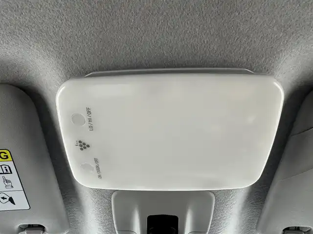 トヨタ タンク G S 愛知県 2017(平29)年 4.3万km パール ディーラーOPナビ　/フルセグTV/Bluetooth　/両側パワースライドドア　/クルーズコントロール　/衝突軽減ブレーキ　/横滑り防止装置　/AUTOライト　/フォグランプ　/ビルトインETC　/純正フロアマット　/純正AW　/バックカメラ　