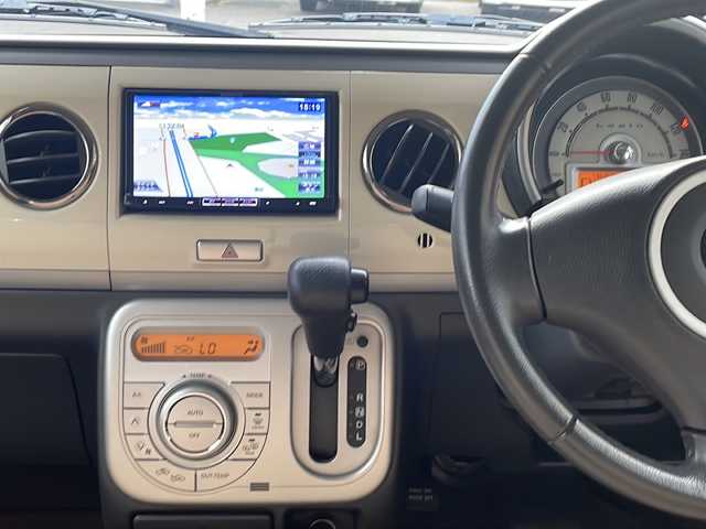 スズキ ラパン TL 青森県 2013(平25)年 7.1万km アロマティックアクアメタリック ・4WD/・純正ナビ/・フルセグ/・CD/DVD/SD/・ABS/・オートライト/・プッシュスタート/・スマートキー/・スペアキー1本/・社外エンジンスターター/・ドライブレコーダー（前後）/・ETC/・ドアバイザー/・純正フロアマット/・AW14インチ車載