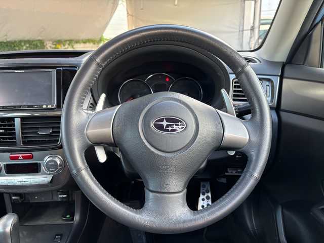 スバル エクシーガ 2．0i－S 福岡県 2011(平23)年 6.7万km スカイブルーメタリック 社外ナビ/（AM/FM/CD/DVD/SD/Bluetooth/ワンセグTV）/フリップダウンモニター/横滑り防止装置/パドルシフト/ビルトETC/純正フロアマット/純正アルミホイール/オートライト/フォグランプ/電格ミラー/スペアキー×１/保証書/取扱説明書