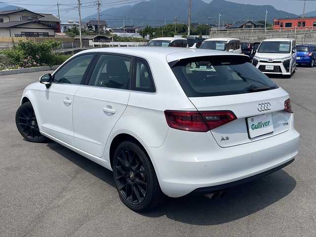 アウディ Ａ３ スポーツバック 1．4 TFSI 山口県 2015(平27)年 11.4万km 白 純正SDナビ/Bluetooth接続/バックカメラ/クルーズコントロール/ETC/ドライブレコーダー/純正フロアマット/18インチアルミホイール/スマートキー/プッシュスタート/アイドリングストップ
