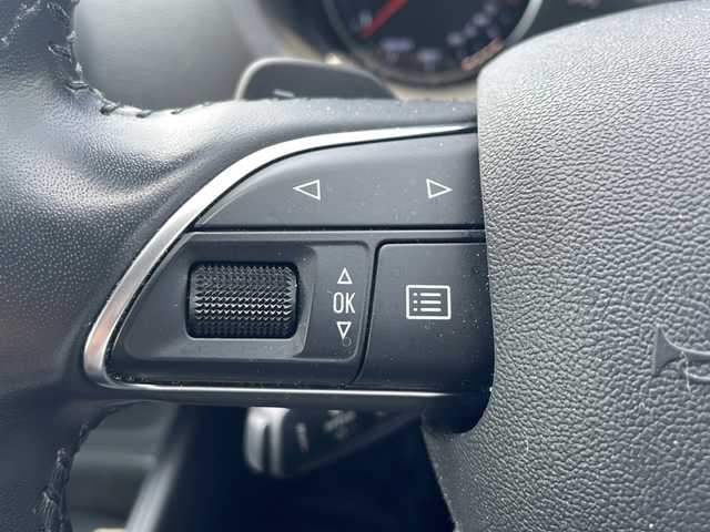 アウディ Ａ３ スポーツバック 1．4 TFSI 山口県 2015(平27)年 11.4万km 白 純正SDナビ/Bluetooth接続/バックカメラ/クルーズコントロール/ETC/ドライブレコーダー/純正フロアマット/18インチアルミホイール/スマートキー/プッシュスタート/アイドリングストップ