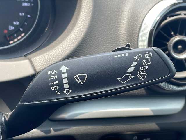 アウディ Ａ３ スポーツバック 1．4 TFSI 山口県 2015(平27)年 11.4万km 白 純正SDナビ/Bluetooth接続/バックカメラ/クルーズコントロール/ETC/ドライブレコーダー/純正フロアマット/18インチアルミホイール/スマートキー/プッシュスタート/アイドリングストップ