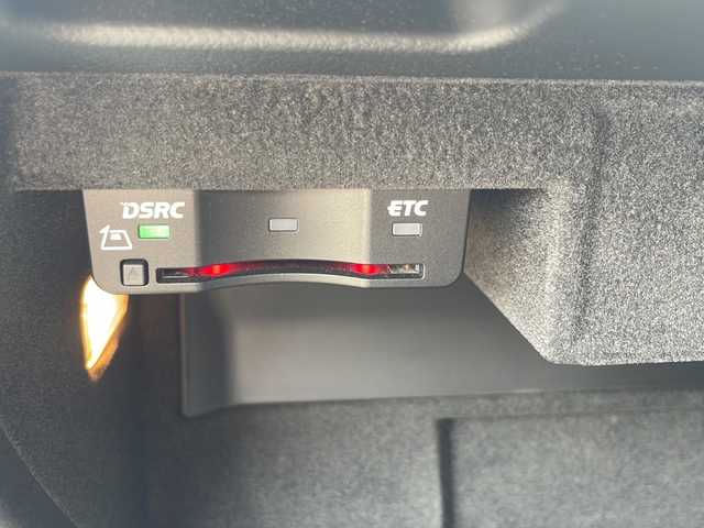 アウディ Ａ３ スポーツバック 1．4 TFSI 山口県 2015(平27)年 11.4万km 白 純正SDナビ/Bluetooth接続/バックカメラ/クルーズコントロール/ETC/ドライブレコーダー/純正フロアマット/18インチアルミホイール/スマートキー/プッシュスタート/アイドリングストップ