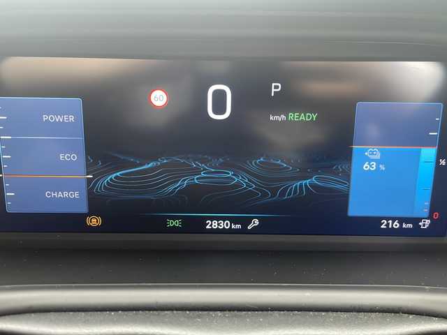 クライスラー・ジープ ジープ アベンジャー ローンチエディション 東京都 2025(令7)年 0.3万km 黄 メーカーナビ/Bluetooth/バックカメラ/アラウンドビューモニター/ETC/アクティブセーフティーブレーキ/レーンキープアシスト/ブラインドスポットモニター/ドライバーアテンションアラート/デジタルインナーミラー/インテリジェントハイビーム/パーキングセンサー/ハンズフリーパワーリフトゲート/D席パワーシート/サンルーフ/置くだけ充電/充電ケーブル/プッシュスタート/スマートキー×2