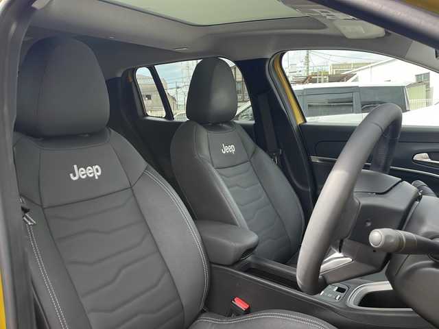 クライスラー・ジープ ジープ アベンジャー ローンチエディション 東京都 2025(令7)年 0.3万km 黄 メーカーナビ/Bluetooth/バックカメラ/アラウンドビューモニター/ETC/アクティブセーフティーブレーキ/レーンキープアシスト/ブラインドスポットモニター/ドライバーアテンションアラート/デジタルインナーミラー/インテリジェントハイビーム/パーキングセンサー/ハンズフリーパワーリフトゲート/D席パワーシート/サンルーフ/置くだけ充電/充電ケーブル/プッシュスタート/スマートキー×2