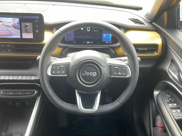 クライスラー・ジープ ジープ アベンジャー ローンチエディション 東京都 2025(令7)年 0.3万km 黄 メーカーナビ/Bluetooth/バックカメラ/アラウンドビューモニター/ETC/アクティブセーフティーブレーキ/レーンキープアシスト/ブラインドスポットモニター/ドライバーアテンションアラート/デジタルインナーミラー/インテリジェントハイビーム/パーキングセンサー/ハンズフリーパワーリフトゲート/D席パワーシート/サンルーフ/置くだけ充電/充電ケーブル/プッシュスタート/スマートキー×2