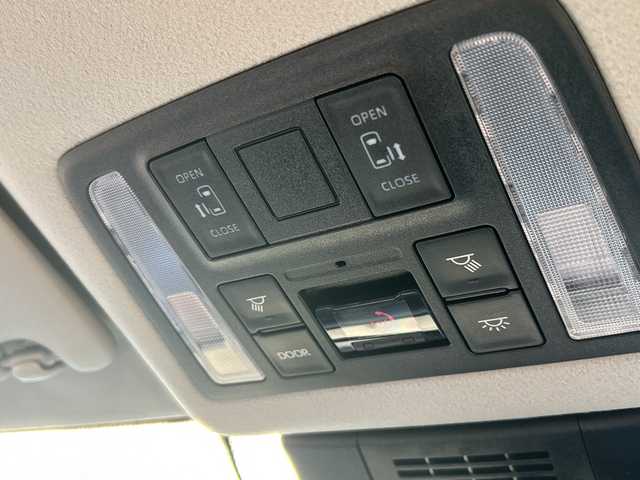 トヨタ ノア ハイブリッド Z 広島県 2023(令5)年 5.7万km アティチュードブラックマイカ 禁煙車/トヨタセーフティセンス/・プリクラッシュセーフティ/・オートマチックハイビーム/・LDA/LTA/・RSA/・レーダークルーズコントロール/・先行車発進告知/・ドライバー異常時対応システム/トヨタチームメイト（アドバンストパーク）/BSM/クリアランスソナー/10.5インチディスプレイオーディオPlus/・フルセグ/Bluetooth/CD/DVD/HDMI/USB/スマホ連携/パノラミックビューモニター/両側パワースライドドア/革巻きステアリング/ステアリングスイッチ/オートライト/LEDヘッドライト/フォグランプ/ハーフレザーシート/前席シートヒーター/電動パーキングブレーキ/ブレーキホールド/AC100V1500W電源/TZ前後ドライブレコーダー/ETC２．０/純正フロアマット/純正ドアバイザー/16インチアルミホイール