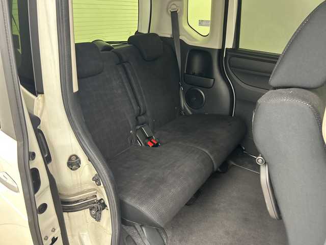 ホンダ Ｎ ＢＯＸ G SSパッケージ 鹿児島県 2016(平28)年 5万km プレミアムホワイトパールⅡ 純正ディーラーナビ/(BT/CD/DVD/AM/FM/フルセグTV)/バックカメラ/両側パワースライドドア/チップアップシート/前席シートヒーター/純正キセノンヘッドライト/純正サイドバイザー/純正フロアマット/オートライト/保証書/取扱説明書