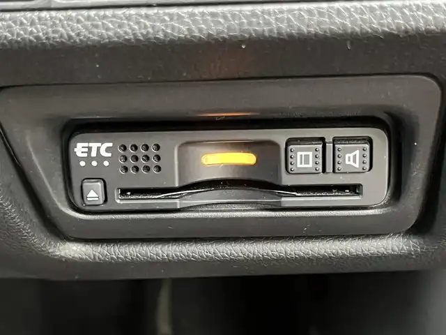 ホンダ ステップワゴン スパーダ ホンダセンシング 愛媛県 2017(平29)年 8.4万km プレミアムディープロッソパール 社外ナビ/BT/AM・FM/CD/DVD/フルセグTV/２列目リアモニター/ETC/ホンダセンシング/バックカメラ/追従型クルーズコントロール/レーンキープアシスト/両側パワースライドドア/アイドリングストップ/３列シート/オートライト/リモコンエンジンスターター/ステアリングスイッチ/ハンズフリー/純正アルミホイール/社外フロアマット