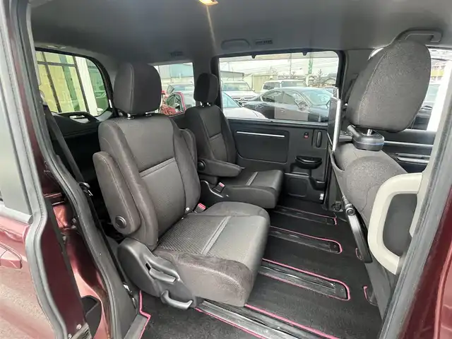 ホンダ ステップワゴン スパーダ ホンダセンシング 愛媛県 2017(平29)年 8.4万km プレミアムディープロッソパール 社外ナビ/BT/AM・FM/CD/DVD/フルセグTV/２列目リアモニター/ETC/ホンダセンシング/バックカメラ/追従型クルーズコントロール/レーンキープアシスト/両側パワースライドドア/アイドリングストップ/３列シート/オートライト/リモコンエンジンスターター/ステアリングスイッチ/ハンズフリー/純正アルミホイール/社外フロアマット