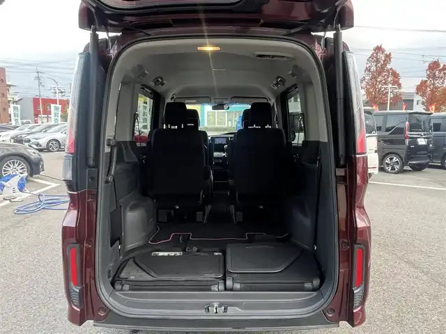 ホンダ ステップワゴン スパーダ ホンダセンシング 愛媛県 2017(平29)年 8.4万km プレミアムディープロッソパール 社外ナビ/BT/AM・FM/CD/DVD/フルセグTV/２列目リアモニター/ETC/ホンダセンシング/バックカメラ/追従型クルーズコントロール/レーンキープアシスト/両側パワースライドドア/アイドリングストップ/３列シート/オートライト/リモコンエンジンスターター/ステアリングスイッチ/ハンズフリー/純正アルミホイール/社外フロアマット