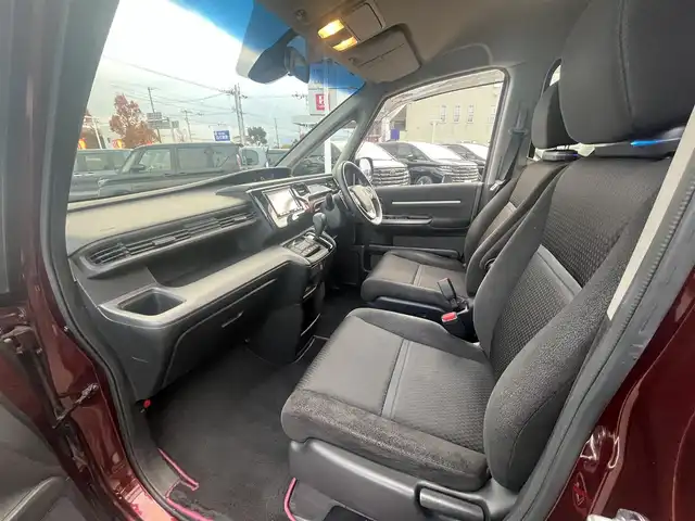 ホンダ ステップワゴン スパーダ ホンダセンシング 愛媛県 2017(平29)年 8.4万km プレミアムディープロッソパール 社外ナビ/BT/AM・FM/CD/DVD/フルセグTV/２列目リアモニター/ETC/ホンダセンシング/バックカメラ/追従型クルーズコントロール/レーンキープアシスト/両側パワースライドドア/アイドリングストップ/３列シート/オートライト/リモコンエンジンスターター/ステアリングスイッチ/ハンズフリー/純正アルミホイール/社外フロアマット